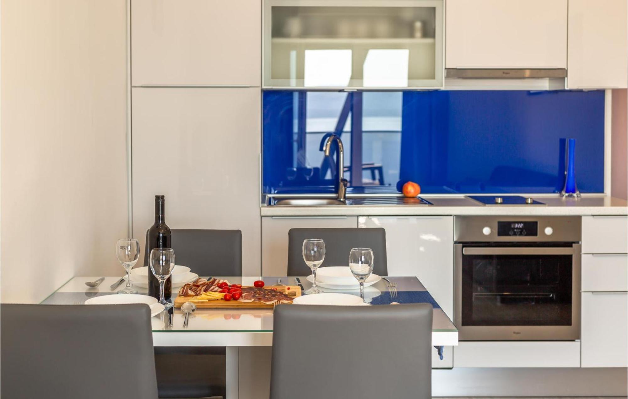 Amazing Apartment In Medici With Kitchen Kutleša Екстериор снимка
